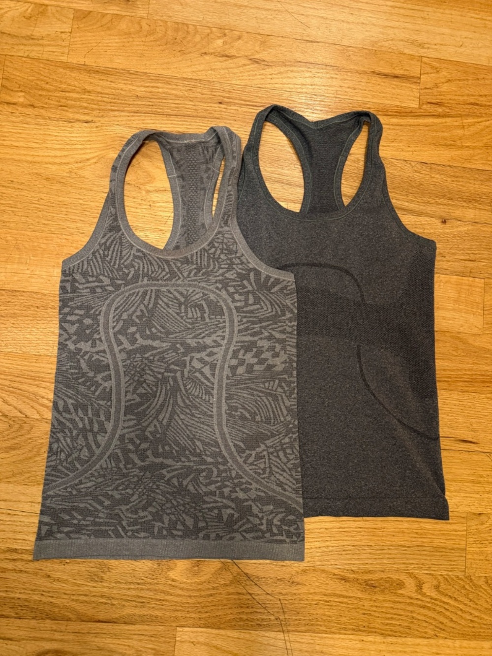 Lululemon Swiftly Tech Racerback Tank Bundle Gray Floral & Black Seamless Size 4